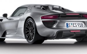 Porsche 918 model
